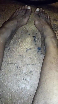 Feticismo Del Piede Molto Belle Gambe Lunghe E Dita Succhiabili