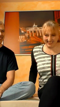 Reife frauen werden vom großen schwanz ihres partners hart gefickt