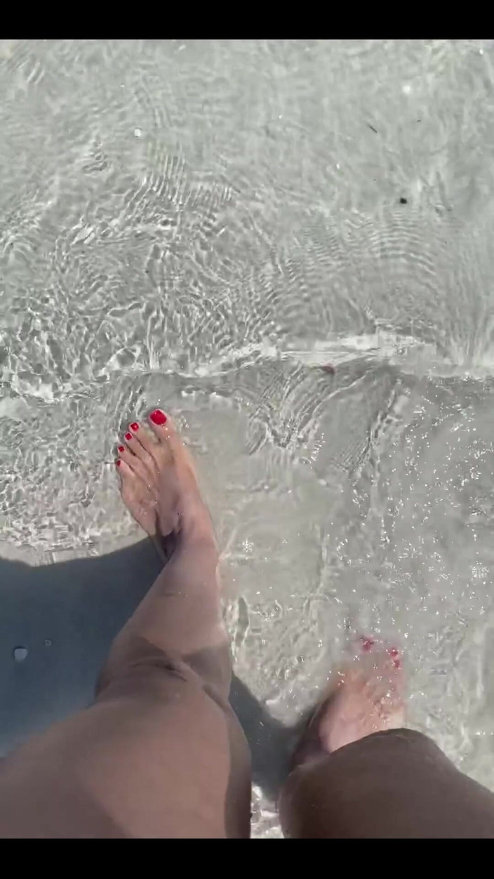 KiffaFeet: Walking on Paradise ️️