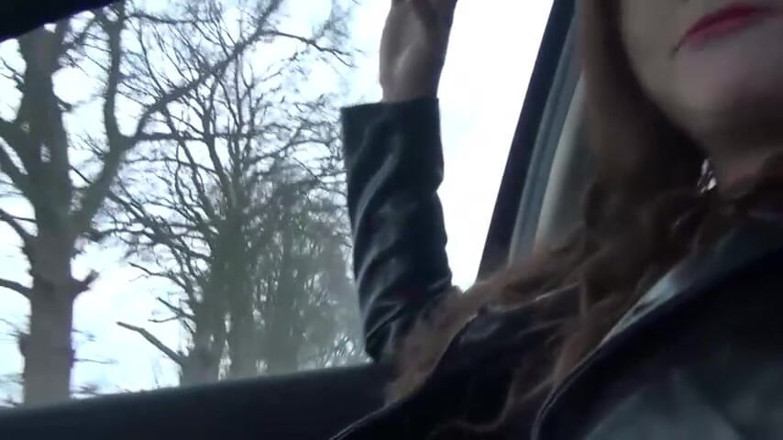 Rocco Siffredi porn: Milf chupa polla en coche