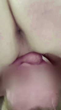 Ich Habe Einem Schüler Während Eines Tiefen Blowjobs Direkt in Die Kehle Gepinkelt. Der Härteste Blowjob Meines Lebens