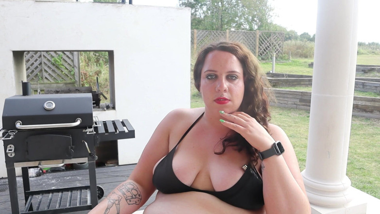 Goddess Kinx: Schwanz-grillen