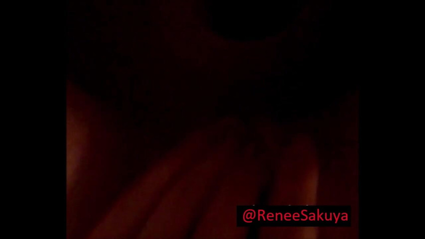 Peeing Upclose and Fingering Her Pussy