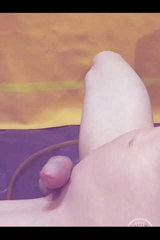 Lina Free: Balonul anal îmi strânge vezica până când se scurge!