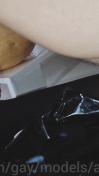 Fountains of Twink SpermA Von einem wild aufregenden fick mit Zucchini, Aubergine und Papis schwanz! Exklusiver gangbang!