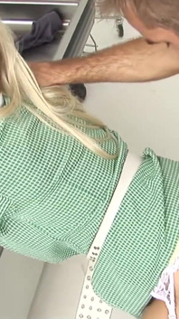 Cindy Behr je ošukaná v rejstříku se zákazníky, kteří ji sledují