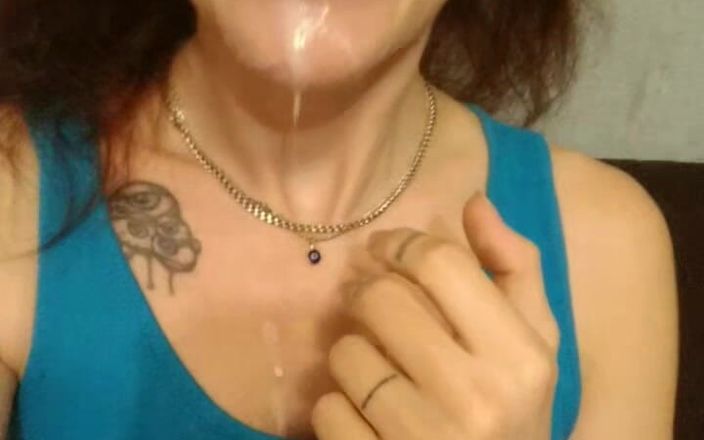 HellENXxOo: wytrysk na moją twarz tato ;)