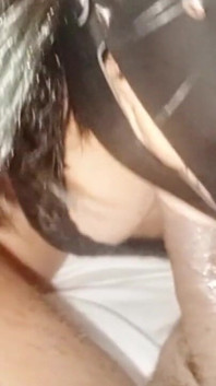 Rica chupando pau de MILF madura com bunda grande