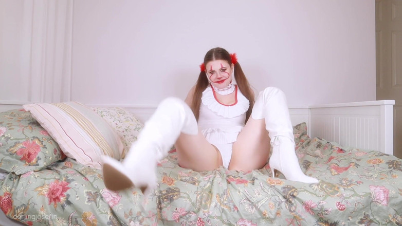 Darling Josefin: Prea mult horror! (și porno) Compilație cu costume