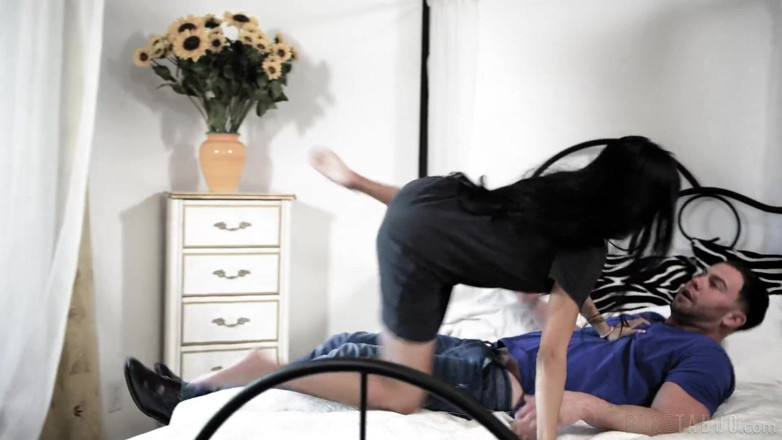 Pure Taboo: Pure Taboo - Colapso Emocional de Ember Snow provoca gozada interna...