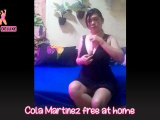 Pussy deluxe: Cola Martinez gratis en casa