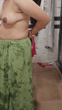 Priya Bhabi Saree Big Ass Show