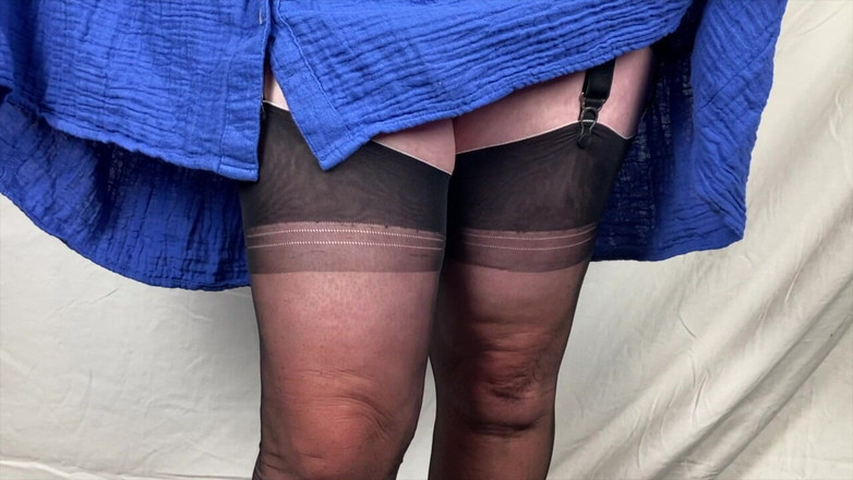 Mr MF: I piedi della signora matura sono solo a casa dalla...