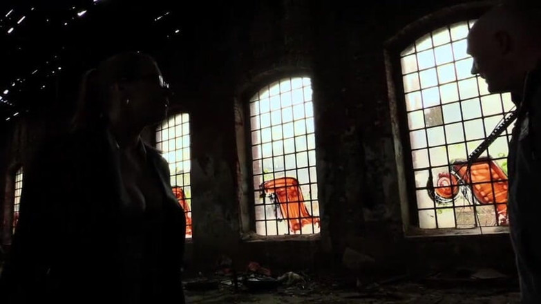 German amateur - 100% German hardcore videos: Milf chupando polla en edificio abandonado