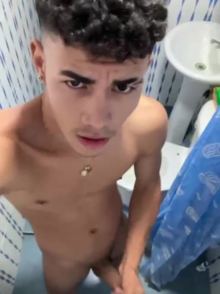 Icyhot707: Hanebná Venezuelka masturbuje z nejvyššího úhlu a dojí se