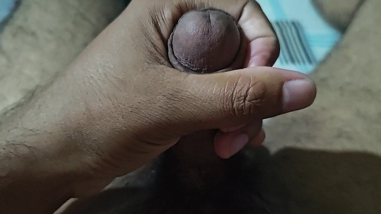 Hot Chilli 2025: Cowok desa asia lagi asik mainin kontol besar di kamar