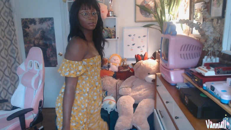 Vanniall: Ebony Trans Girl Next Door Vanniall Lifts Her Sundress to...