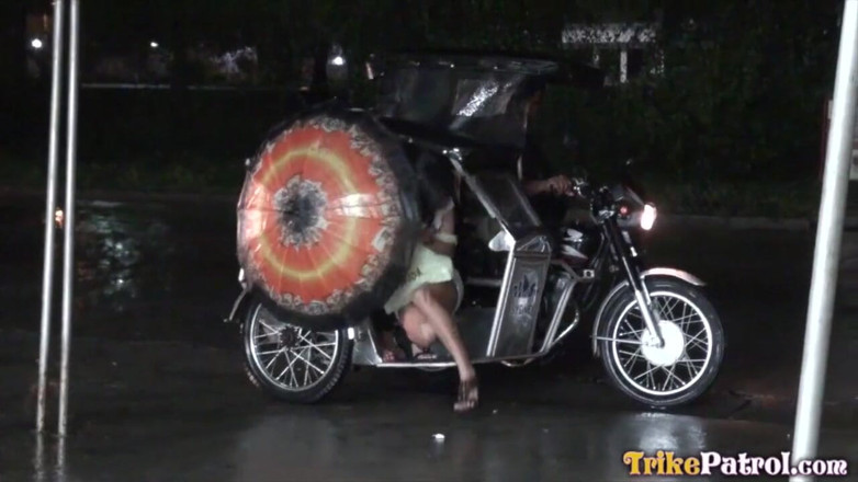Trike Patrol - Tuk Tuk Patrol: Berfikir Pinay krim di seluruh zakar hotel