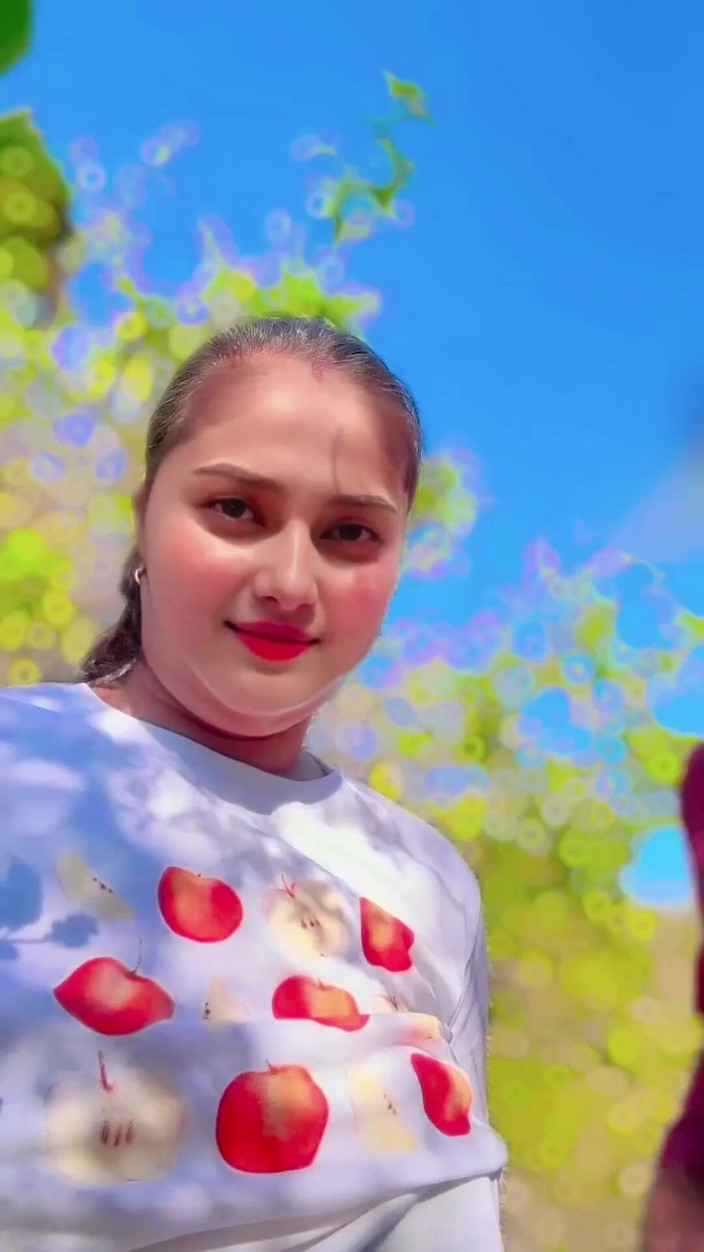 Your_aisha: Дезі сільська дівчина збирається в парк для того, щоб зробити ролики зі своїм коханцем і трахатися в парку