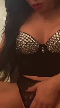 Turkish Shemale Asena Gorgeous Cumshot
