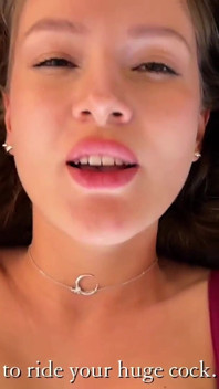 Sesso Virtuale. La Mia Vicina Mi Ha Sentito Scopare Con La Mia Ragazza E Adesso Vuole Che Mi Scopi Anche Lei.