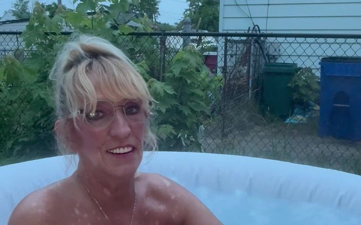 Jenni girl: Freaky badtunna sexig tid