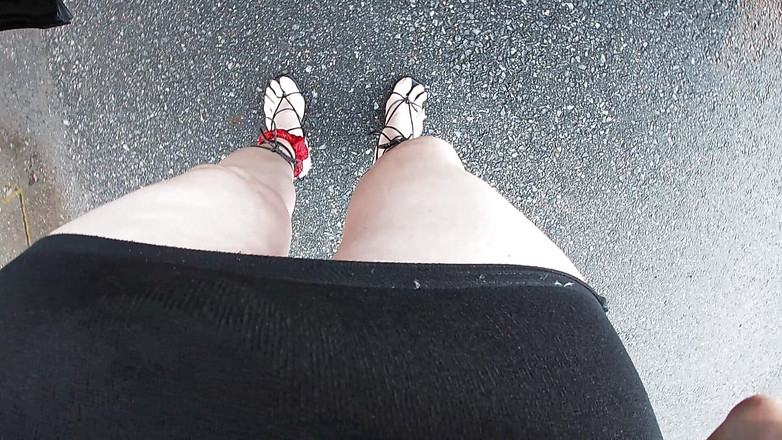 JonasBen: 周日早间熟女 CD 乐趣户外单人手淫 晨间乐趣电视