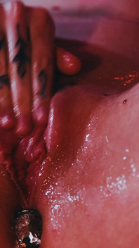 Cinematográfica 6k masturbação, orgasmo asmr, plug e pingando