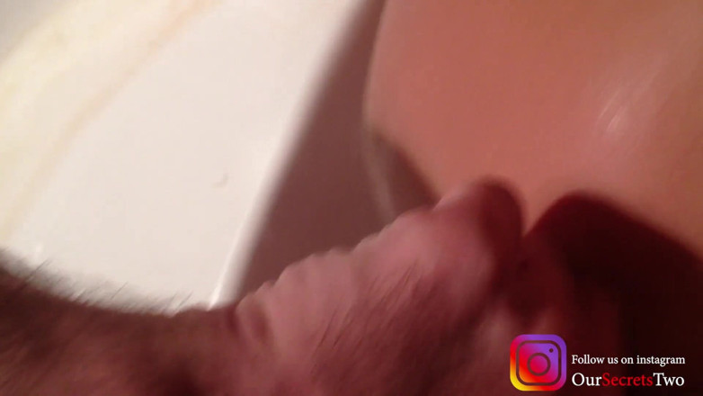 Our Secrets: Meando en el culo de las chicas que ella hace...