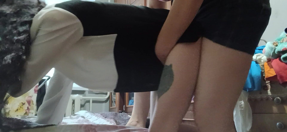 Lesbian-illusion: Invece di lezioni extra private a casa, la mia insegnante...