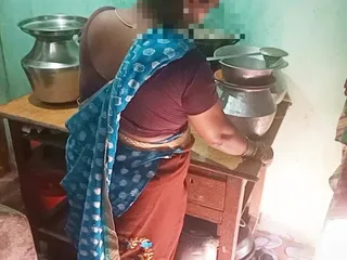 Priyanka314: Indian Desi Wife When Cooking Have a Sex Hasband