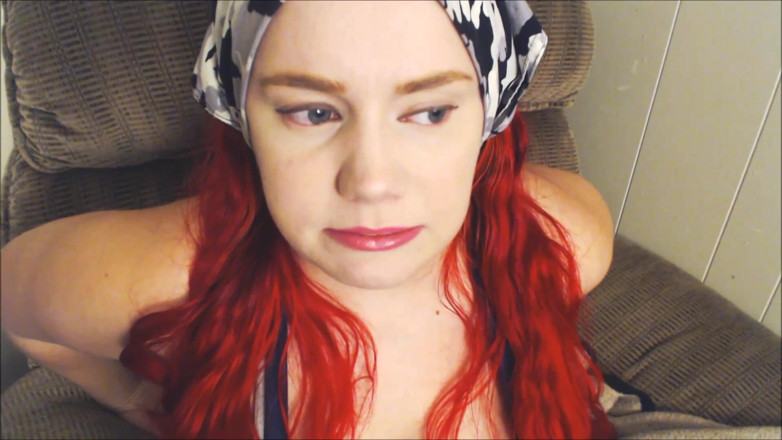 Scarlet Vixen: Bubblegum Bubble Blowing!