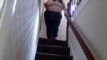 SSBBWLadyBrads: ぽっちゃり系SSBBW天国への階段 - 階段