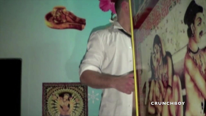Crunch Boy: soot aur klas men stret varkar dvara ge ki chudaee
