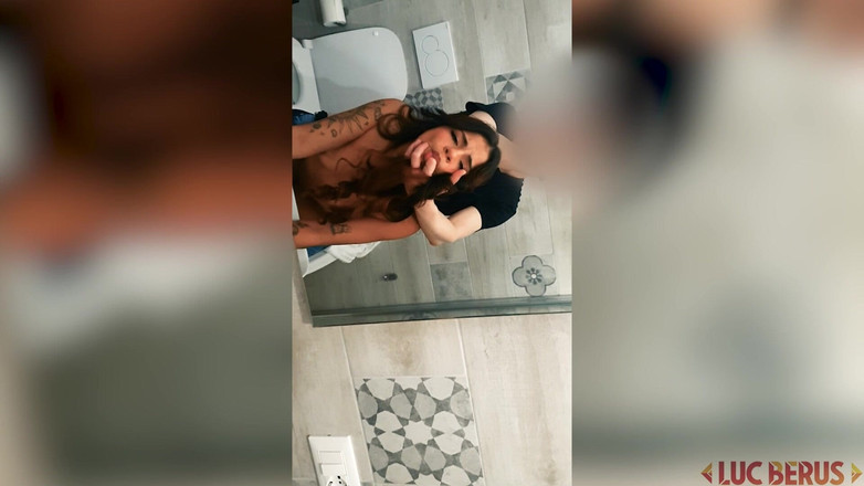 Luc Berus: 흑인 대물 자지와 섹스하는 미시 거유녀