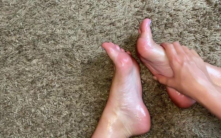 footivities: मेरे तलवों के लिए अतिरिक्त तेल पैरों की मालिश