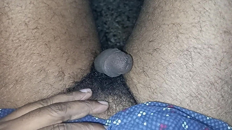 Sweet Indian cock: Mitt fru Dubai kontorsrum. Slickar min stora kuk