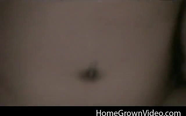 Homegrown Video: Liza riceve una sborrata dentro poi si masturba per la...