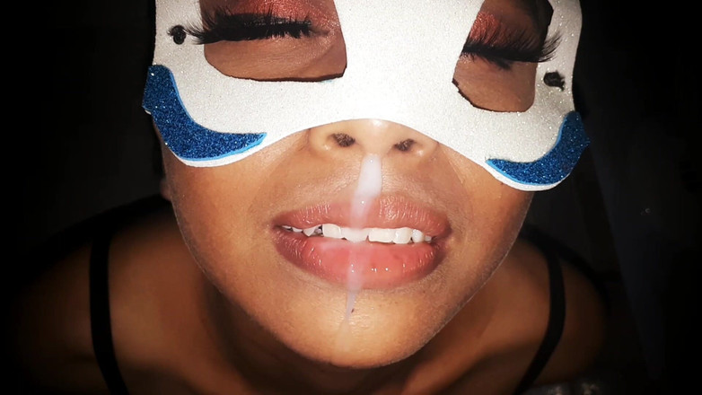 Susyzuperpete: スージーはチンポをしゃぶり、ナッツをミルクなしで残します