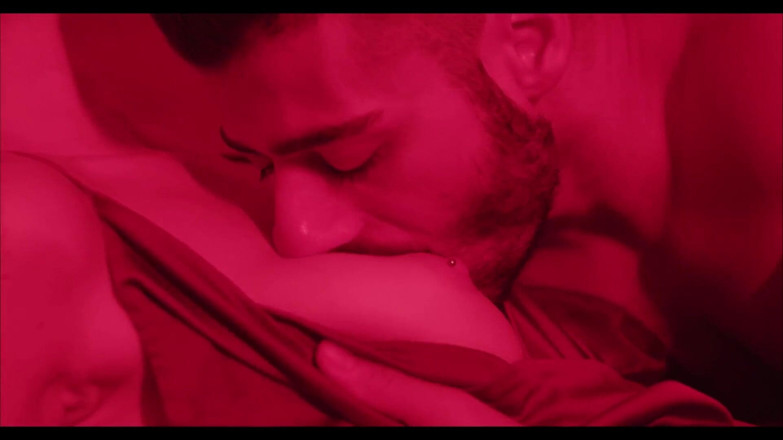 Cherrycandle: main apna viry daan karne gee aur nars ne meri...