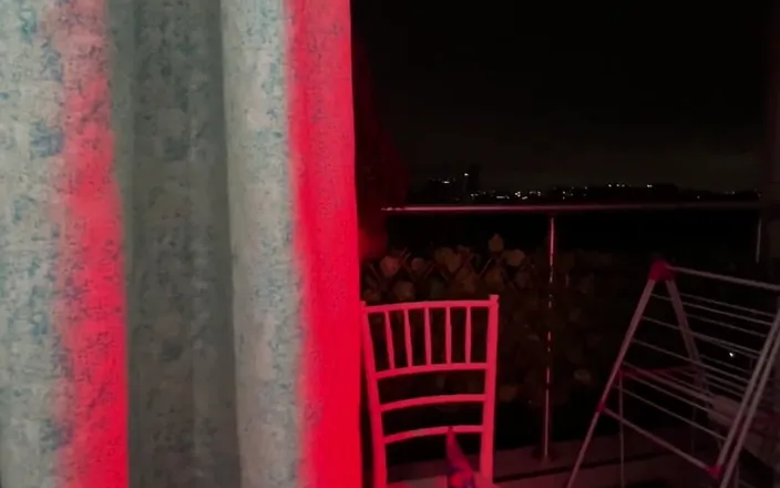 SEXXY-DAISY: Screaming My Pleasure Over the City