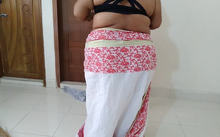 Aria Mia: Un voisin baise une musulmane desi de 55 ans pendant qu’elle...