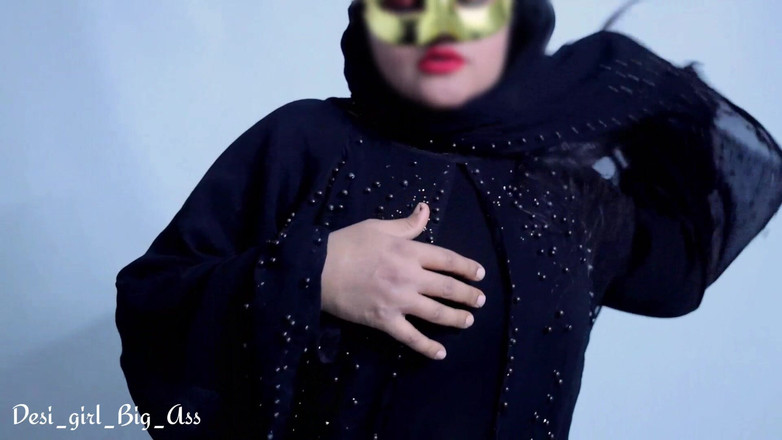 Nadiya: डिल्डो चुदाई देसी शो