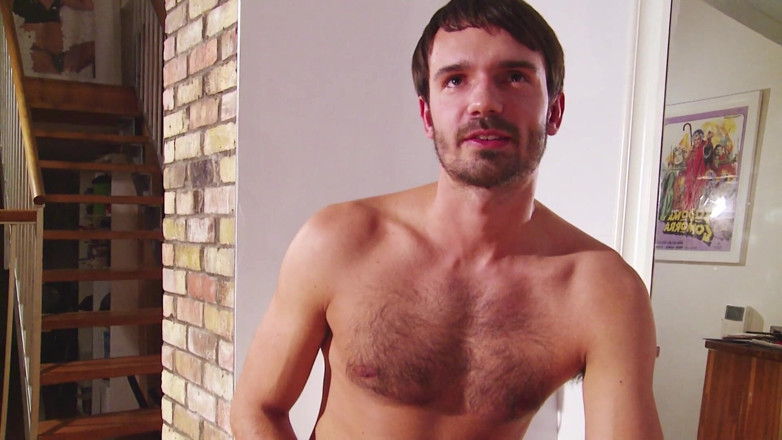 Macho Guys: Bruno Balls wichst seinen dicken schwanz