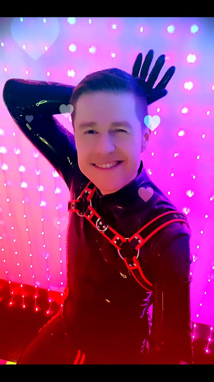 Roman Heart: Video Outtake klipu pro můj nový navijákLatexRubberBlackstyle