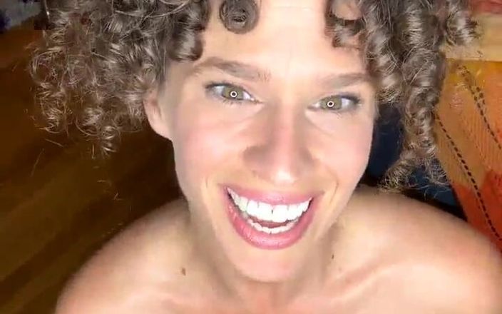 VibeWithMommy: Salut les gars, je veux vous poser des questions !