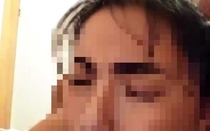 Sexy Sagitario: Bărbatul mai în vârstă m-a învățat ce știe ea când nimeni nu este...