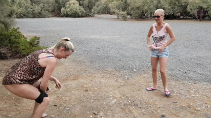 Dirty Tina: Öffentliches pissen in Spanien
