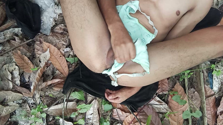 Hornytan: Esci e masturbati