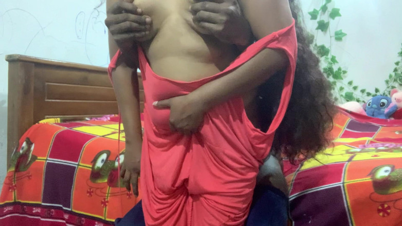 Nuragee: Me até Un Poco El Cinturón De Mi Vestido, Le...